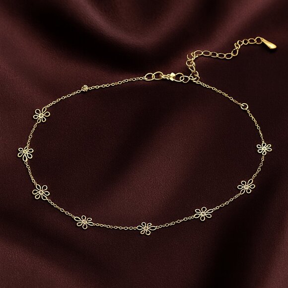 Elegant Gold Flower Choker Necklace – Dainty Floral Statement Women's Jewelry - Picture 1 of 8